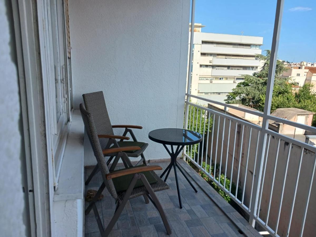Room With Private Toilet And Balcony In City Center In Shared Apartment Split Extérieur photo