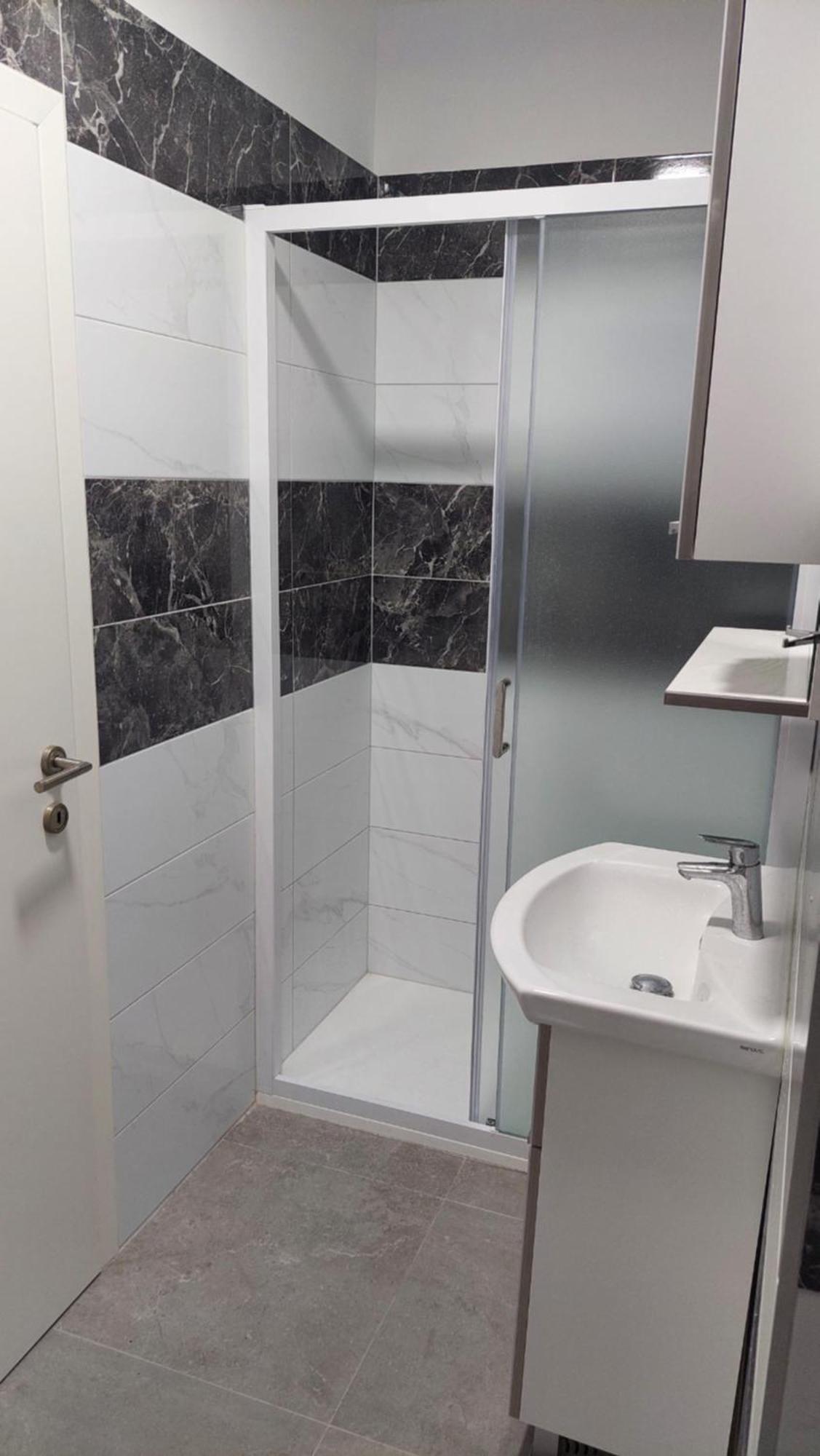 Room With Private Toilet And Balcony In City Center In Shared Apartment Split Extérieur photo