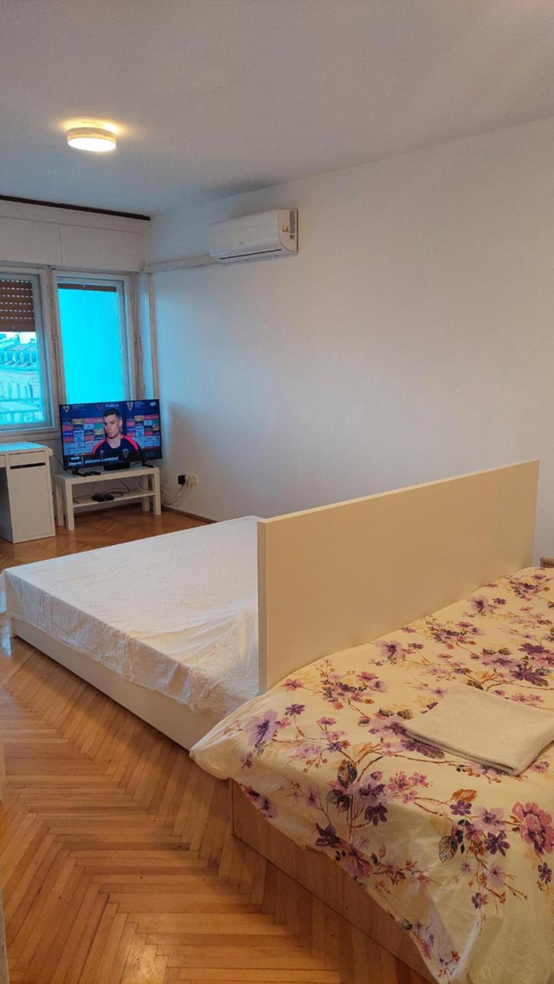 Room With Private Toilet And Balcony In City Center In Shared Apartment Split Extérieur photo